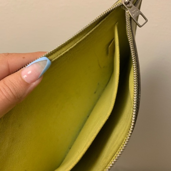 SOLD Louis vuitton epi pouch wrist wallet - Picture 11 of 15